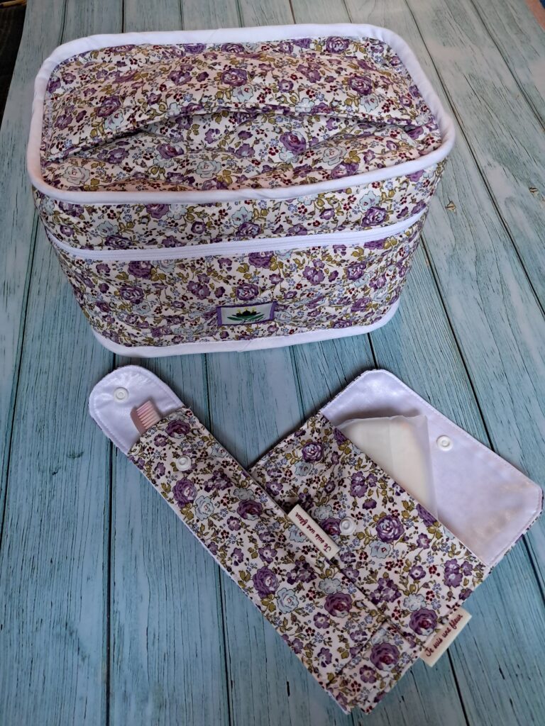 Vanity "Fleurs Mauves"